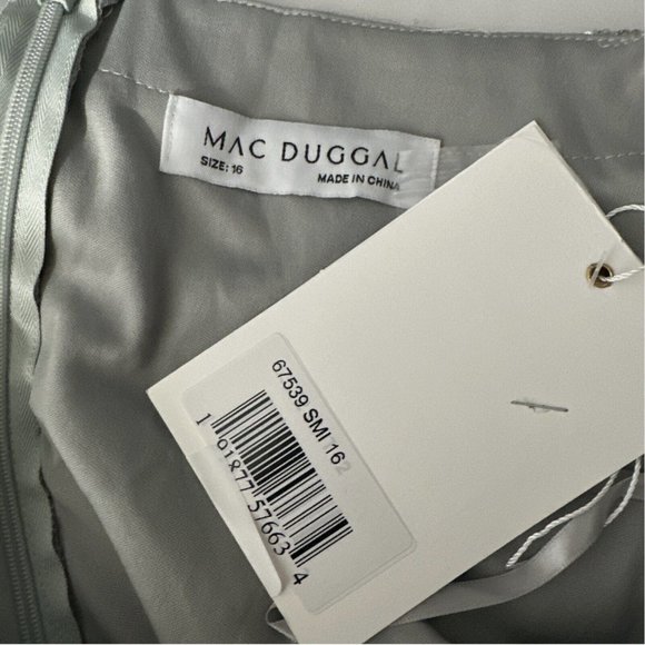 NWT$698 Mac Duggal [ 16 ] Embellished V-Neck Illusion Long Sleeve Gown Sea‎ Mist - Picture 16 of 16